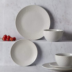 Quilted 12 pieces dinner set