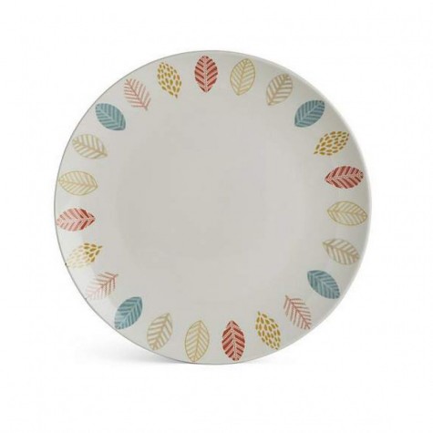 A 12-piece dinner set with bright leaf and lace