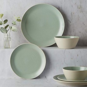 A set of 12 dinnerware with exquisite relief design for dinner